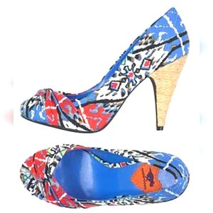 Multi coloured Rocket Dog heeled shoes. Size 7. Worn once.